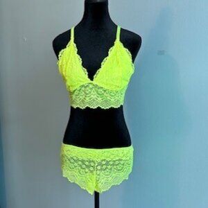 Neon Yellow Comfortable Lace Lingerie Set
